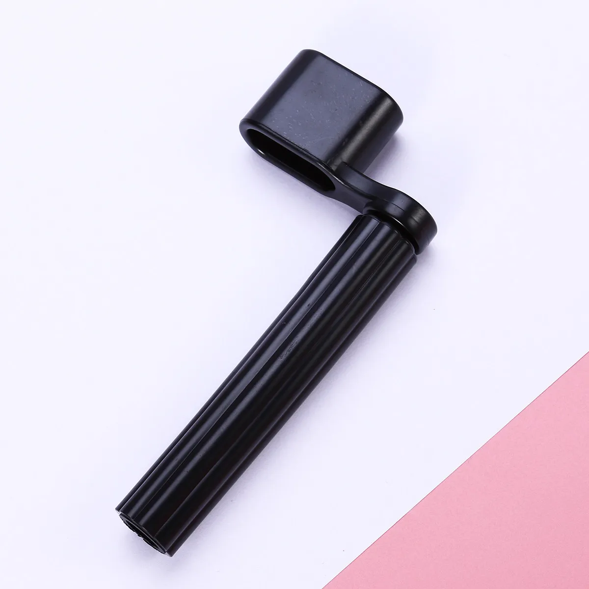 Premium Metal Guitar String Winder with Plastic Handle Ergonomic Design All-in-One Restringing Tool for Guitars Basses Banjos
Premium Metal Guitar String Winder with Plastic Handle Ergonomic Design All-in-One Restringing Tool for Guitars Basses Banjos