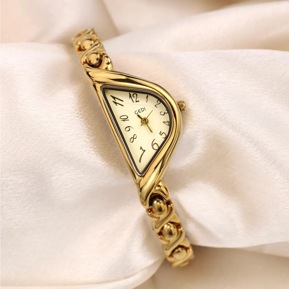 Women's Watch vintage semi-circular small gold watch high-end light luxury waterproof ladies' watches
Women's Watch vintage semi-circular small gold watch high-end light luxury waterproof ladies' watches
