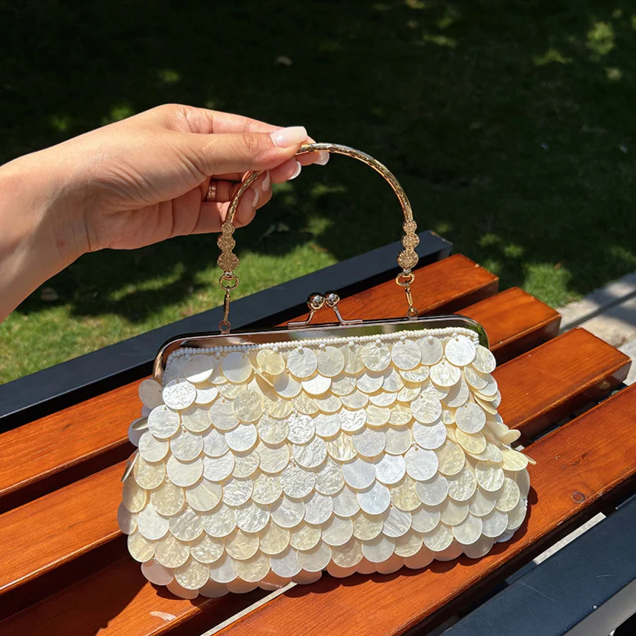 Elegant Sequined Evening Shoulder Bags for Women Solid Color Ladies Clip Chain Crossbody Bag Casual Female Shell Handbags Purse
Elegant Sequined Evening Shoulder Bags for Women Solid Color Ladies Clip Chain Crossbody Bag Casual Female Shell Handbags Purse