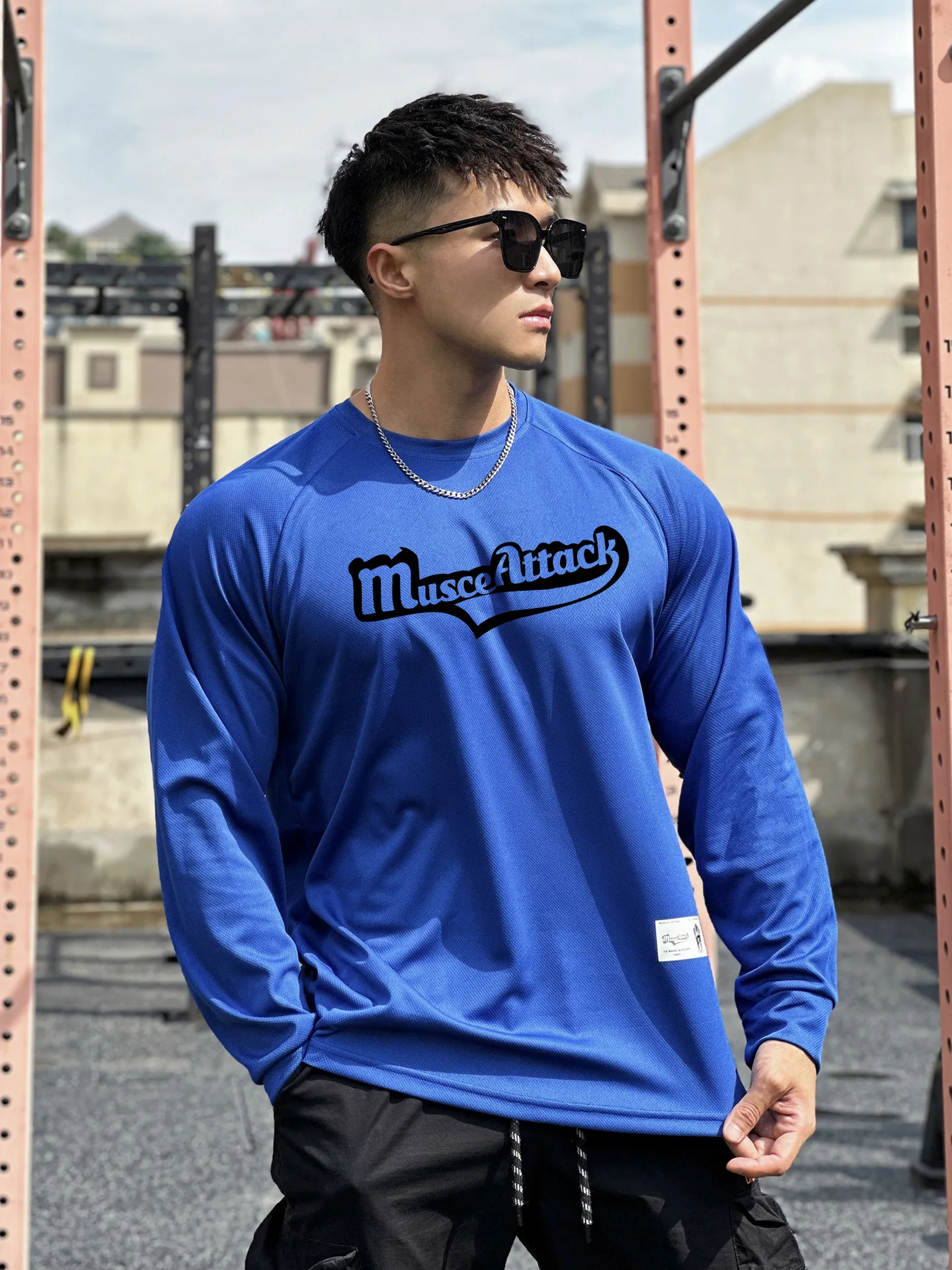 New Muscular Men's Fitness Top Men's Training Mesh Quick Drying, Breathable Comfortable Basketball Sports Long Sleeves
New Muscular Men's Fitness Top Men's Training Mesh Quick Drying, Breathable Comfortable Basketball Sports Long Sleeves