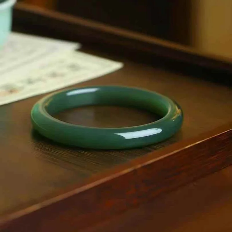 Natural Hetian Jade Qinghai Old Material Lake Green Plain Bracelet With Certificate
Natural Hetian Jade Qinghai Old Material Lake Green Plain Bracelet With Certificate