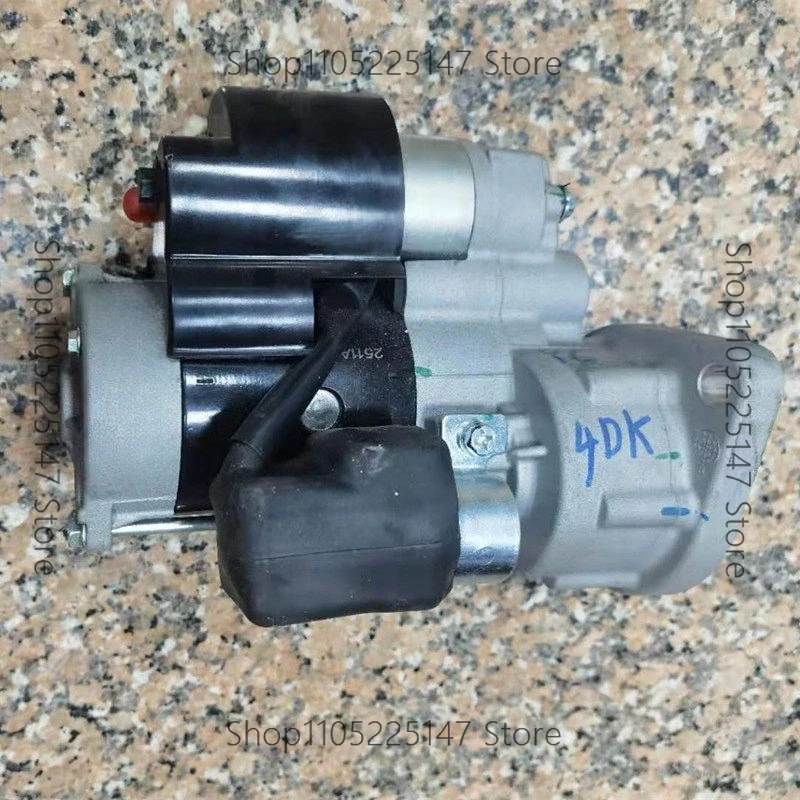 Wheeled excavator YUCHAI EFI starter motor original parts 4DK
Wheeled excavator YUCHAI EFI starter motor original parts 4DK