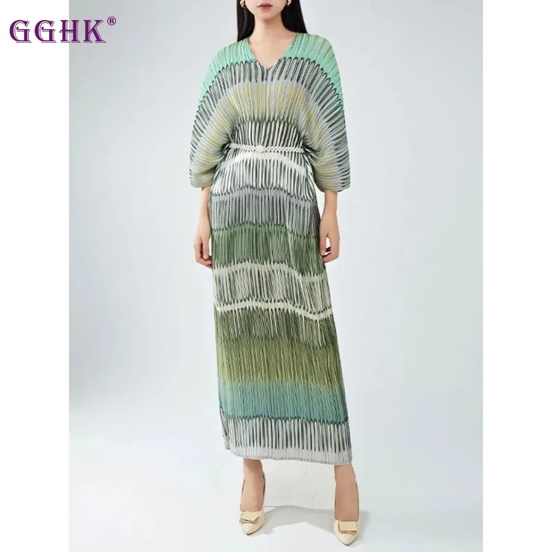 GGHK Miyake Contrast Color Striped Pleated Dress For Women V-Neck Batwing Sleeves Fashion Party Long Dresses 2024 Spring New
GGHK Miyake Contrast Color Striped Pleated Dress For Women V-Neck Batwing Sleeves Fashion Party Long Dresses 2024 Spring New