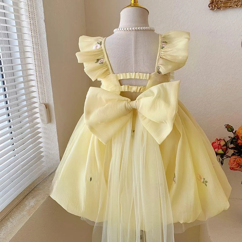 Girl Lolita Dress Summer New Baby Bow Mesh Princess Dress Little Fairy Sling Dress
Girl Lolita Dress Summer New Baby Bow Mesh Princess Dress Little Fairy Sling Dress