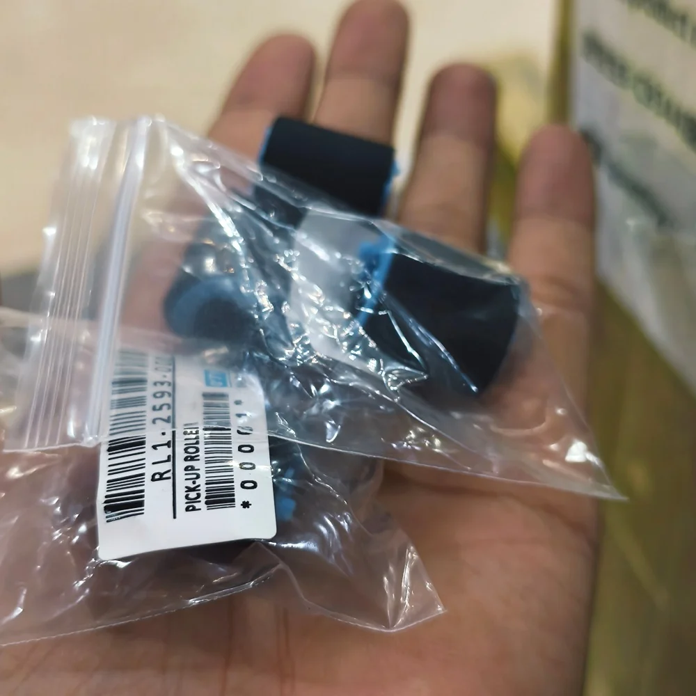 200X RL1-1442-000 RL1-1443 Paper Pickup Roller for HP P1005 P1006 P1007 P1008 P1009 P1108 P1106 P1102 P1102W M1132 M1213 M1216
200X RL1-1442-000 RL1-1443 Paper Pickup Roller for HP P1005 P1006 P1007 P1008 P1009 P1108 P1106 P1102 P1102W M1132 M1213 M1216