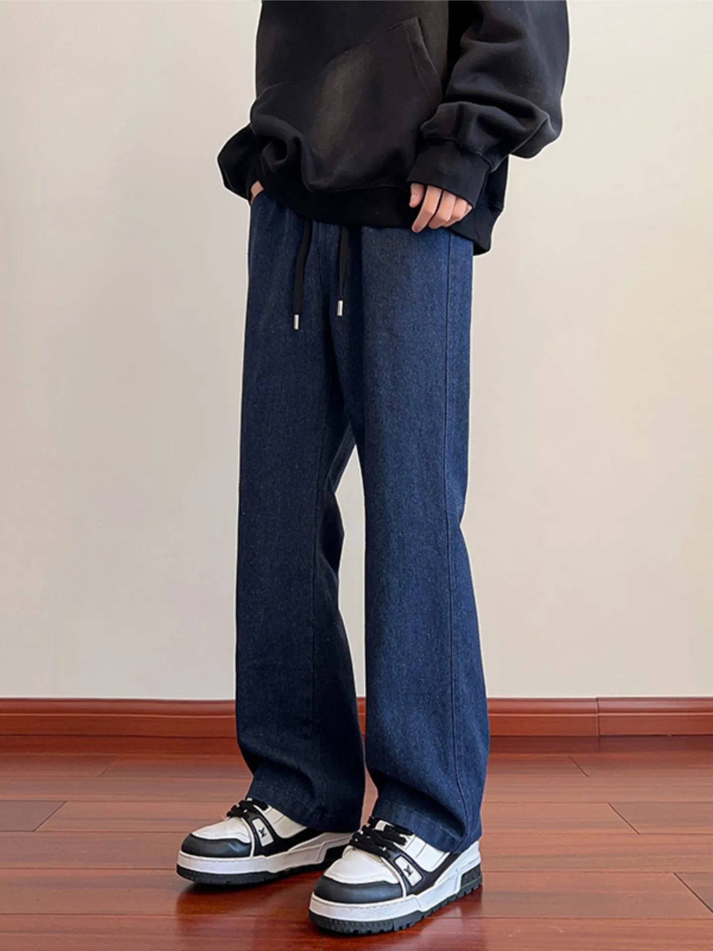 Blue Slim Fit Men's Jeans Straight Leg Bell Bottoms High Street Style Autumn New American Retro Casual Wear Resistant
Blue Slim Fit Men's Jeans Straight Leg Bell Bottoms High Street Style Autumn New American Retro Casual Wear Resistant