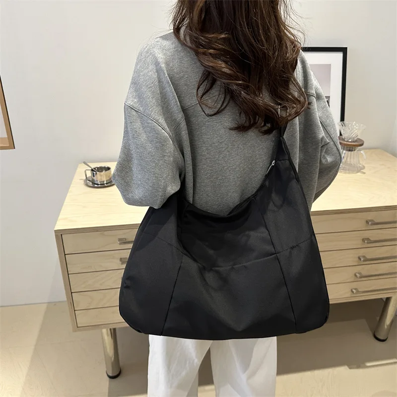 2026 New Tote Bag Fashion Leisure Campus Style College Style Commuter Large Capacity Single Shoulder Crossbody Bag
2026 New Tote Bag Fashion Leisure Campus Style College Style Commuter Large Capacity Single Shoulder Crossbody Bag