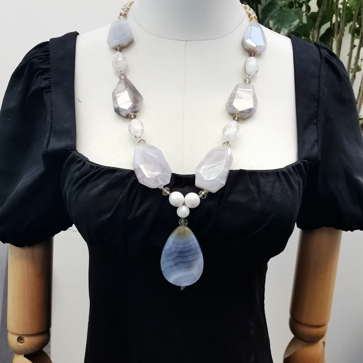 Lii Ji Gray Color Women Necklace 73cm Agates Pearl Stock Sale Jewelry Stock Sale
Lii Ji Gray Color Women Necklace 73cm Agates Pearl Stock Sale Jewelry Stock Sale