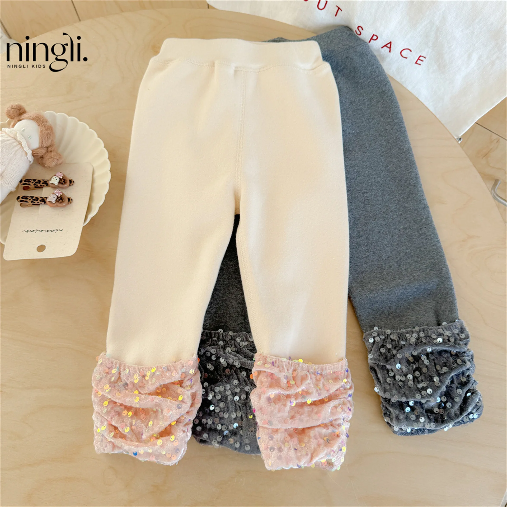 Girls' Fleece Thickened Leggings Winter Fashionable Baby Girl Integrated Fleece Thermal Pants Children's Outer Trousers
Girls' Fleece Thickened Leggings Winter Fashionable Baby Girl Integrated Fleece Thermal Pants Children's Outer Trousers