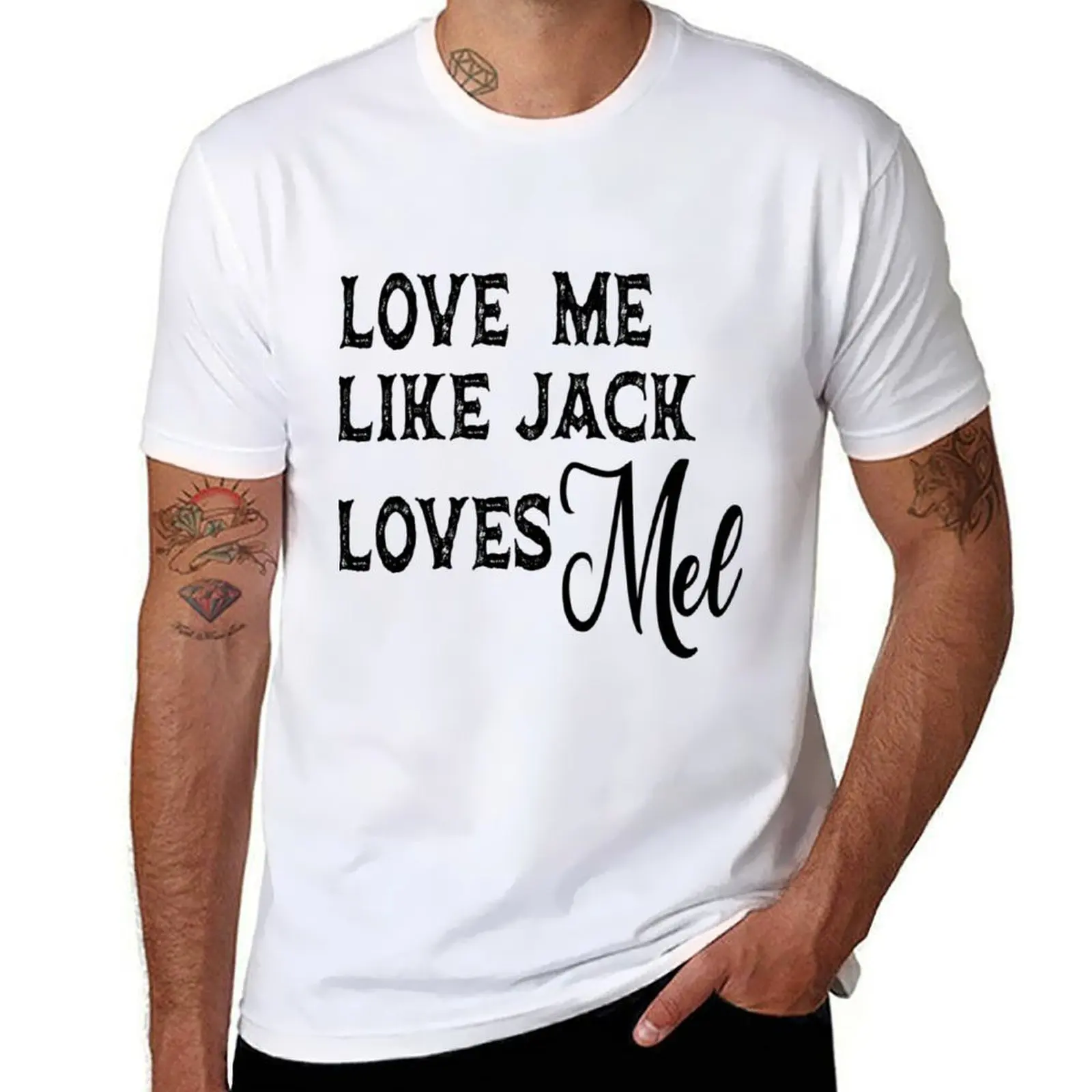 Футболка с девственной рекой Love Me Like Jack Loves Mel, мужская футболка, дизайнерские футболки, дизайнерская футболка
Футболка с девственной рекой Love Me Like Jack Loves Mel, мужская футболка, дизайнерские футболки, дизайнерская футболка