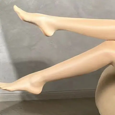 Sexy Shiny Glossy Pantyhose Smooth Horse Oil Socks Anti-Hook Gloss Pantyhose High Waist Aurora Stockings Ultra-thin Long Socks
Sexy Shiny Glossy Pantyhose Smooth Horse Oil Socks Anti-Hook Gloss Pantyhose High Waist Aurora Stockings Ultra-thin Long Socks