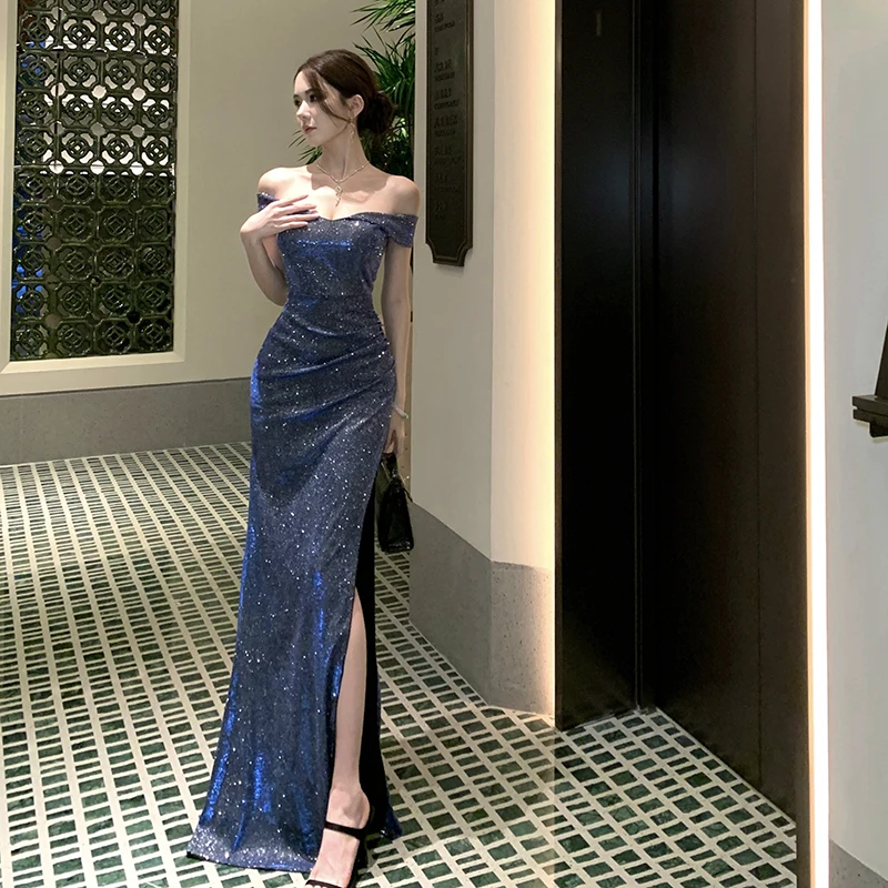 Elegant Blue Shiny One-Shoulder Dress for Women Sexy Slit Long Gown for Birthday Parties And Formal Events
Elegant Blue Shiny One-Shoulder Dress for Women Sexy Slit Long Gown for Birthday Parties And Formal Events