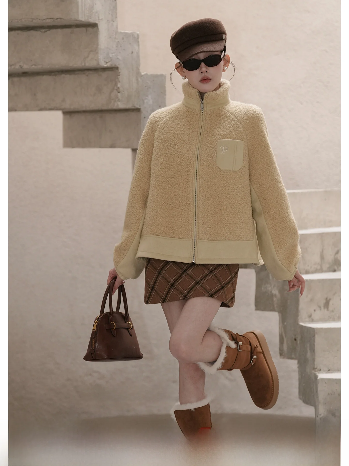 Пальто LUHE Heron свободного кроя с воротником-стойкой, из замши и шерстяной смеси, с длинными рукавами, на молнии
Пальто LUHE Heron свободного кроя с воротником-стойкой, из замши и шерстяной смеси, с длинными рукавами, на молнии