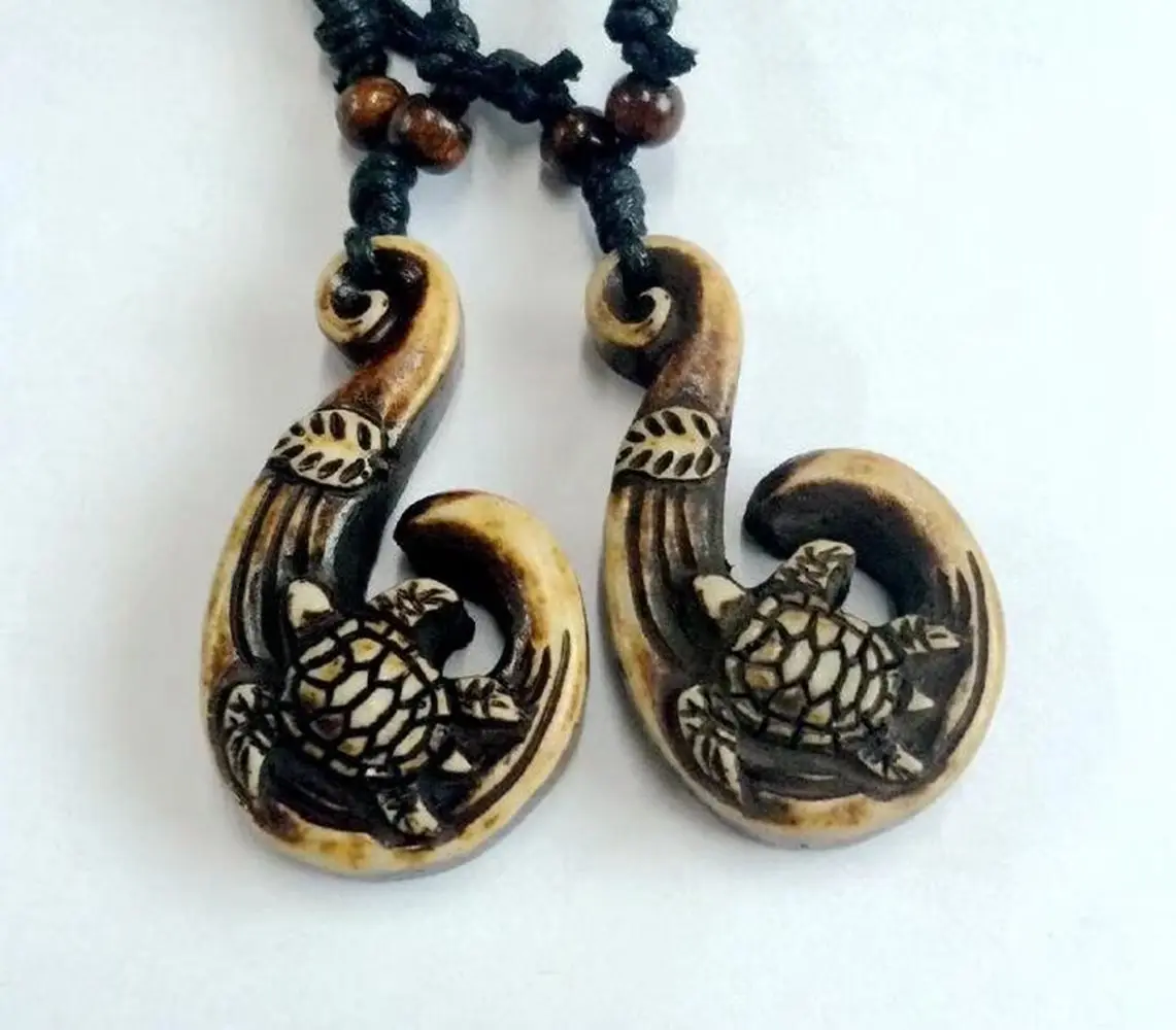 12 pcs New Imitation Yak Bone Carved Cute Tortoise Hook Necklace Sea Turtles Pendant
12 pcs New Imitation Yak Bone Carved Cute Tortoise Hook Necklace Sea Turtles Pendant
