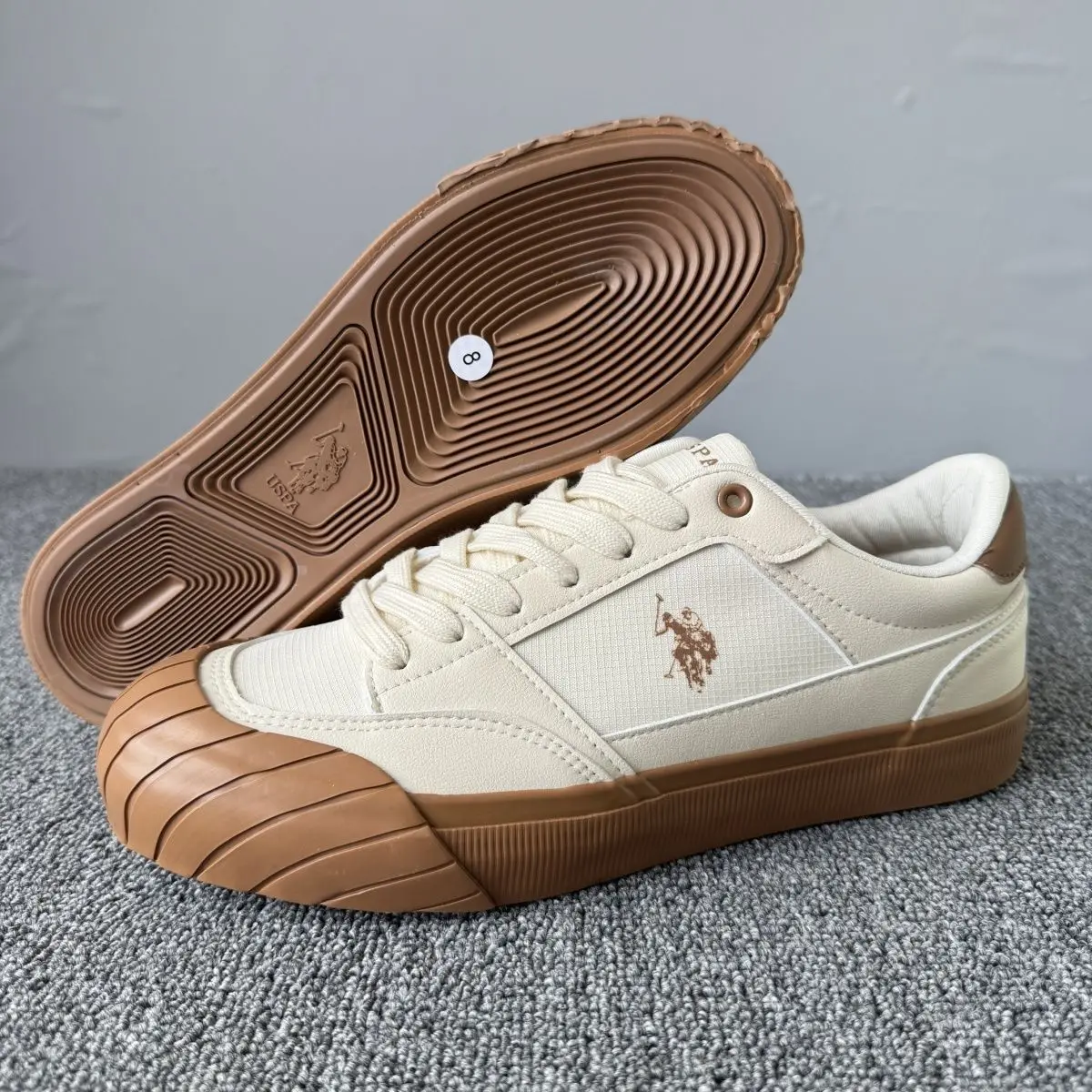 Summer Essential New Hot Sale Breathable Shock Absorption Walking Shoes Breathable Men's Shoes Soft Sole Casual Shoes
Summer Essential New Hot Sale Breathable Shock Absorption Walking Shoes Breathable Men's Shoes Soft Sole Casual Shoes