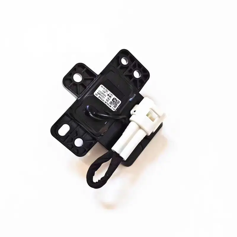 Auto parts High quality Trunk Release Switch Assembly for Roewe Clever/MG Clever (Tailgate Button and Wiring Harness)
Auto parts High quality Trunk Release Switch Assembly for Roewe Clever/MG Clever (Tailgate Button and Wiring Harness)