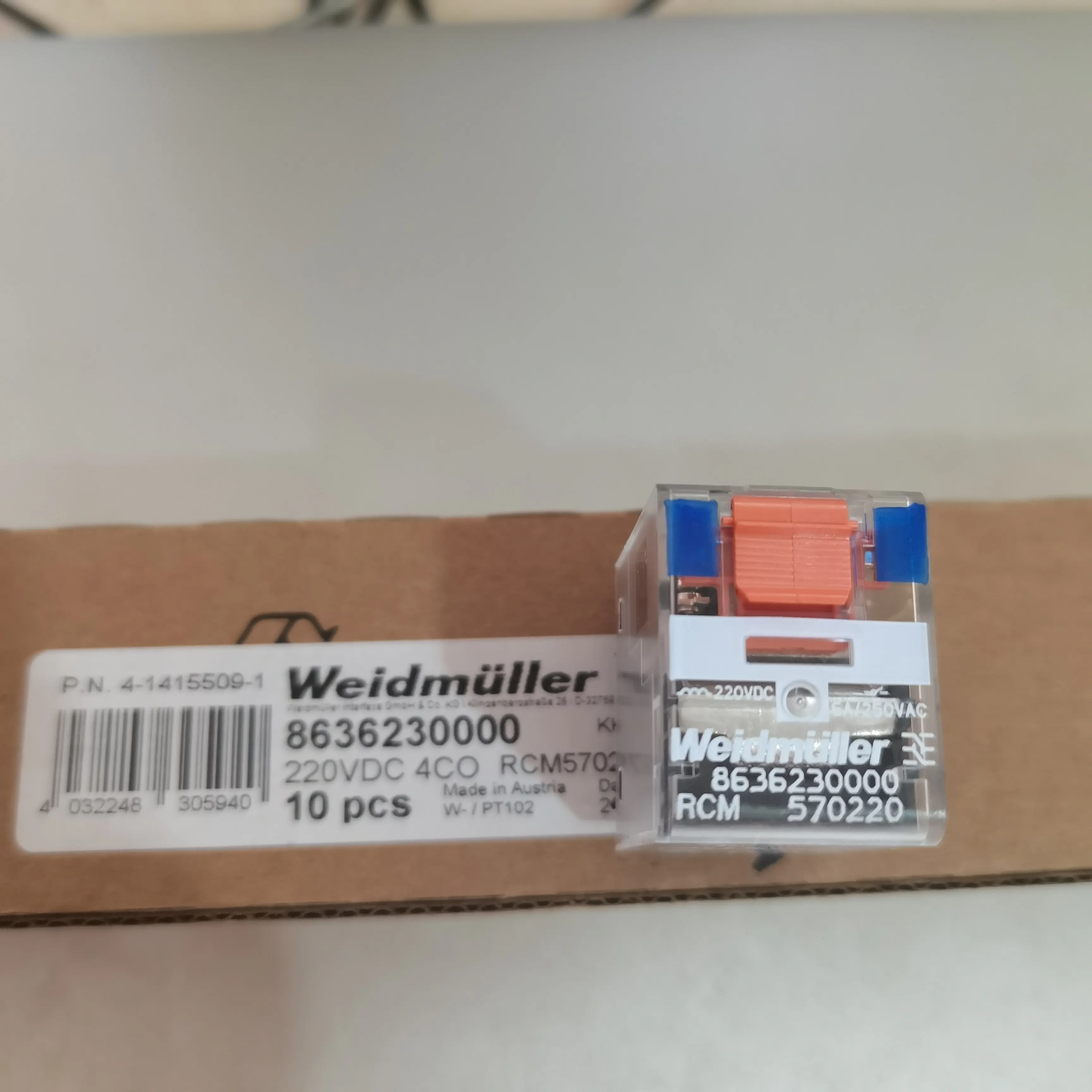 New original Weidmuller relay RCM570220 8636230000
New original Weidmuller relay RCM570220 8636230000