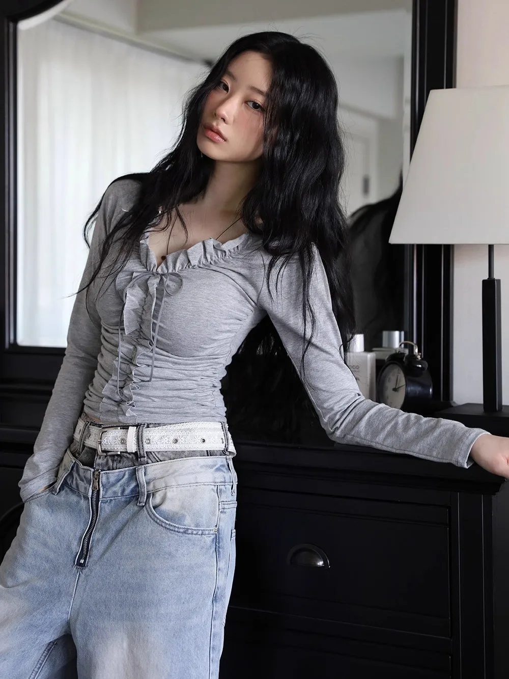 Korean Sle Long Sve T-irt Knitted Folded Simple Matching Wood Ear Cotton Women's Overhead Top Summer 2025
Korean Sle Long Sve T-irt Knitted Folded Simple Matching Wood Ear Cotton Women's Overhead Top Summer 2025
