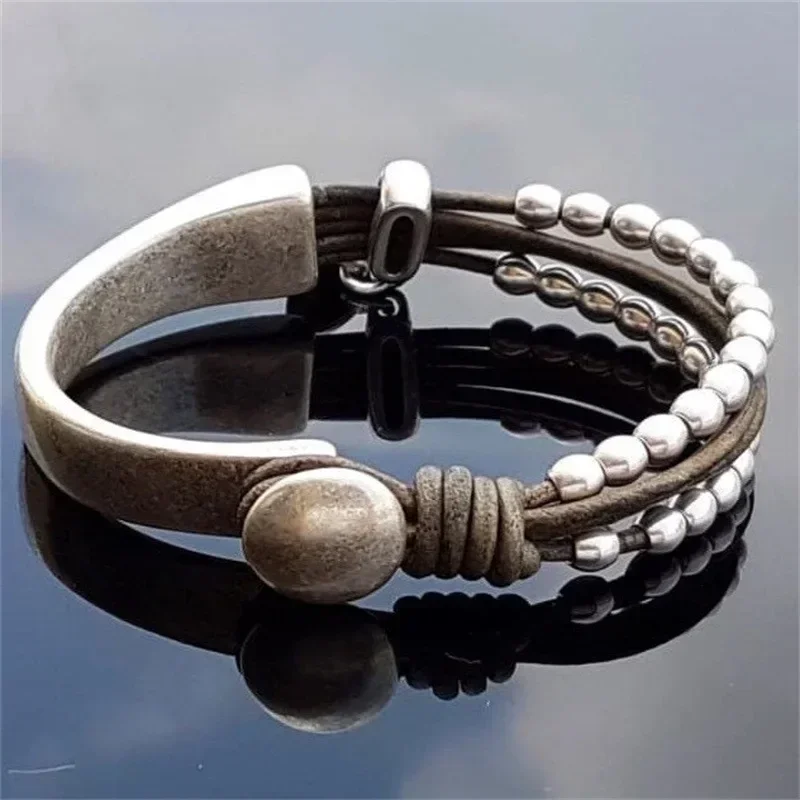 Fashion Vintage Bohemian Design Double Layer Beaded Leather Rope Bracelet Men and Women Creative Hip Hop Rock Party Accessories
Fashion Vintage Bohemian Design Double Layer Beaded Leather Rope Bracelet Men and Women Creative Hip Hop Rock Party Accessories