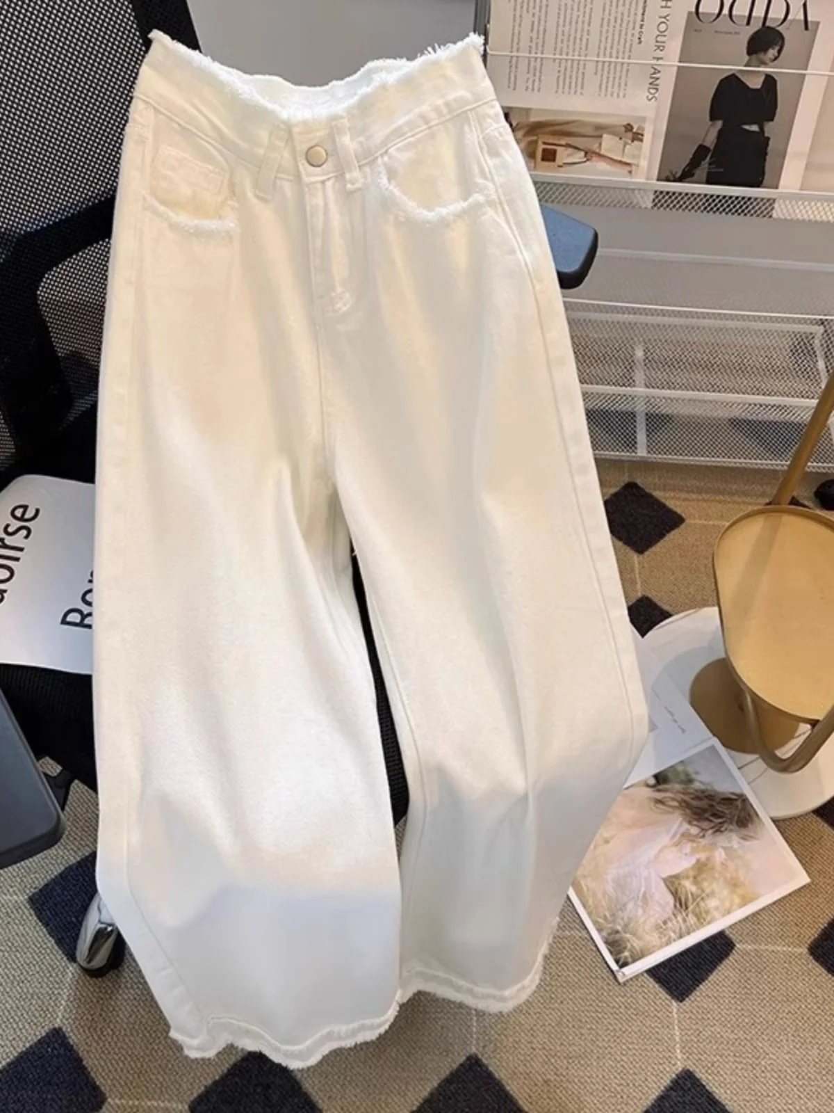 plus Size 300 Pounds White Frayed Hem Denim Pants Women's High Waist Loose Slim Straight Wide Leg Floor Length Trousers
plus Size 300 Pounds White Frayed Hem Denim Pants Women's High Waist Loose Slim Straight Wide Leg Floor Length Trousers