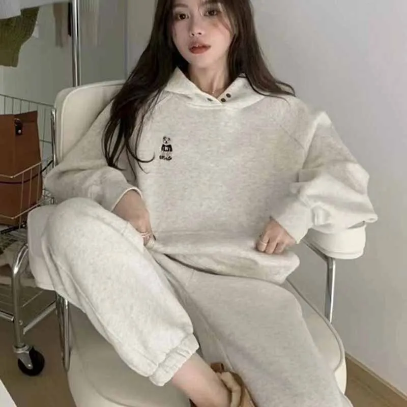 Осенне-зимний комплект: худи большого размера с вышивкой медведя (дизайн 300 Pou) и спортивные брюки для мужчин, повседневный, из двух предметов
Осенне-зимний комплект: худи большого размера с вышивкой медведя (дизайн 300 Pou) и спортивные брюки для мужчин, повседневный, из двух предметов