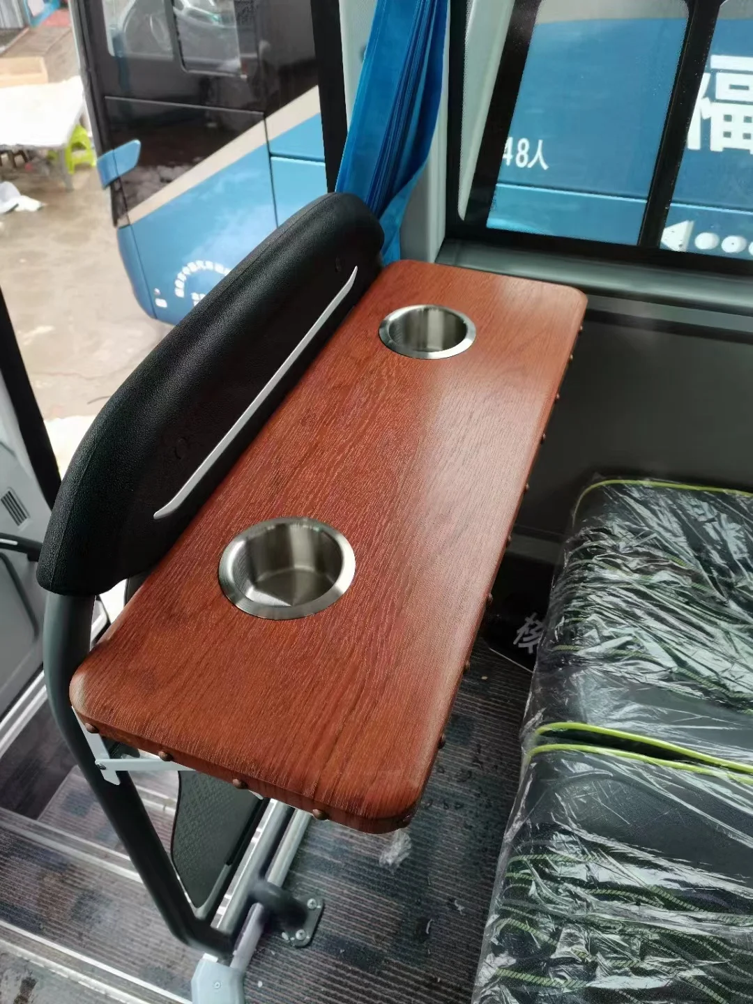 car foldable small table board bus tourist car guardrail installed small table board business vehicle modified car desk
car foldable small table board bus tourist car guardrail installed small table board business vehicle modified car desk