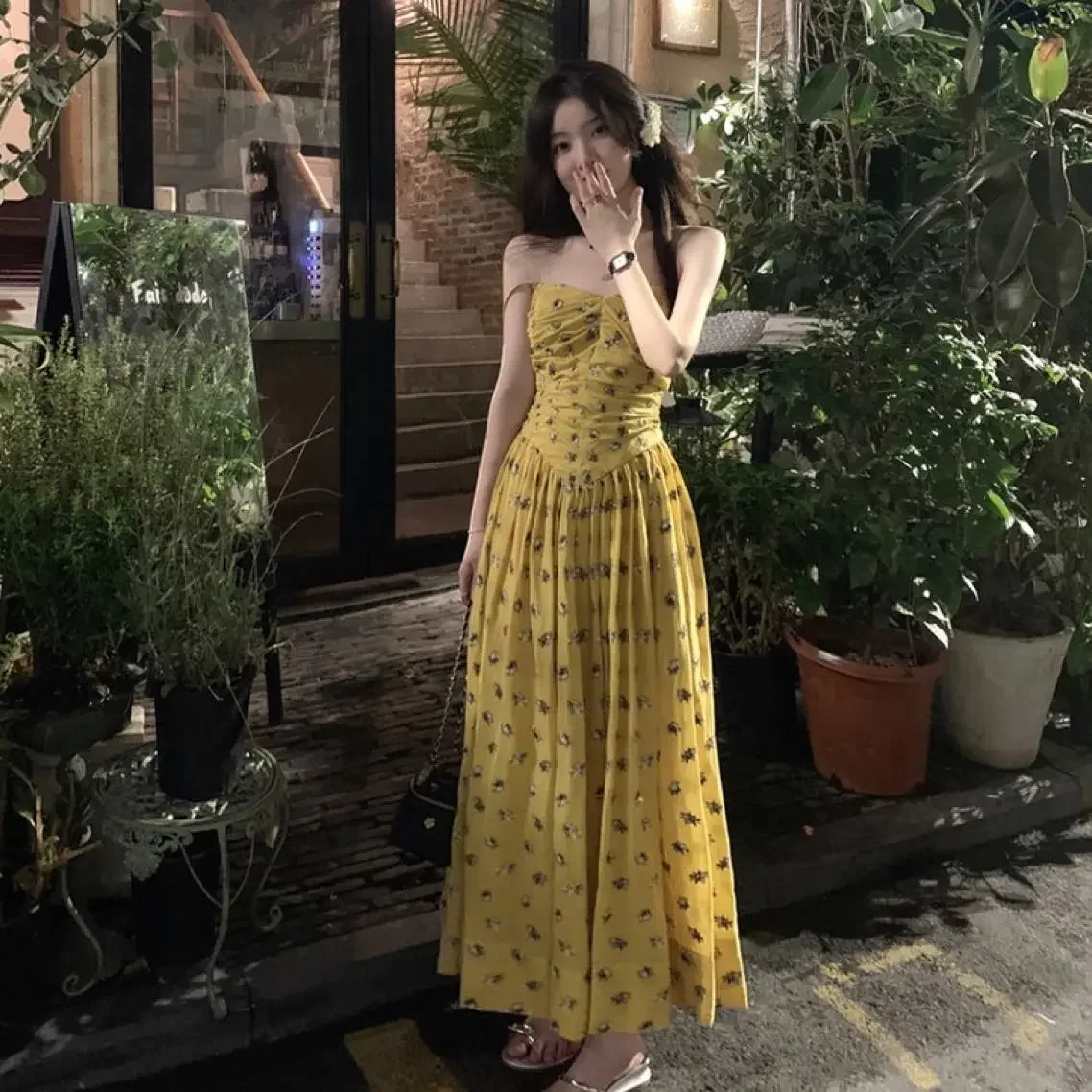 Floral Dresses 2024 Summer Woman's Holiday Clothing New Seaside Korean Evening French Style High-end Party Female Long Dress.
Floral Dresses 2024 Summer Woman's Holiday Clothing New Seaside Korean Evening French Style High-end Party Female Long Dress.