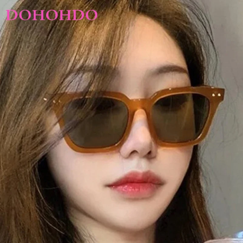 Vintage Fashion Rivets Square Sunglasses Women Men Shades Classic Brand Design Outdoor Driving Travel Sun Glasses Female UV400
Vintage Fashion Rivets Square Sunglasses Women Men Shades Classic Brand Design Outdoor Driving Travel Sun Glasses Female UV400