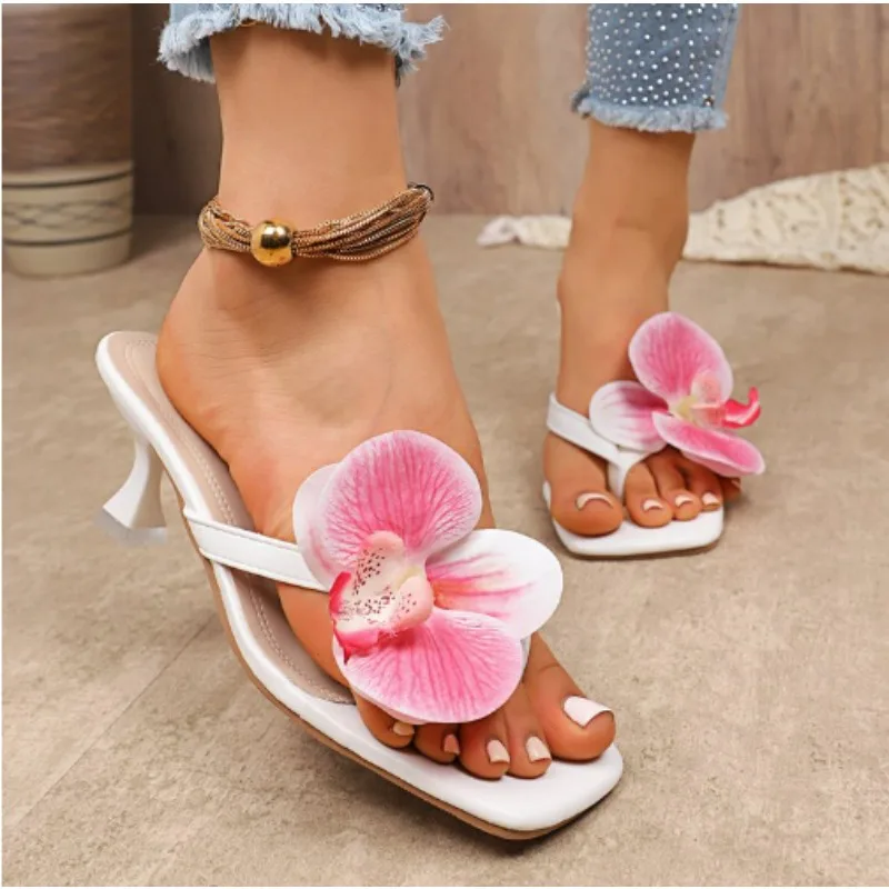 Brand Shoes Female Summer New Style Elegant Flowers Design Women's Slippers Casual Fashionable Outer Wear High Heel Slides Women
Brand Shoes Female Summer New Style Elegant Flowers Design Women's Slippers Casual Fashionable Outer Wear High Heel Slides Women