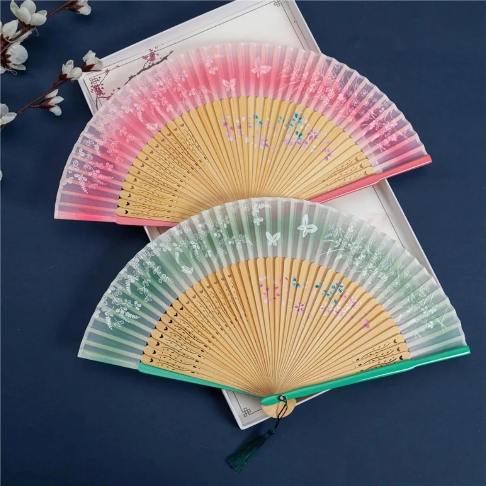 Retro Portable Folding Fan Chinese Style Butterfly Floral Pattern Handheld Fan with Tassels Bamboo Dance Fan Home Decor
Retro Portable Folding Fan Chinese Style Butterfly Floral Pattern Handheld Fan with Tassels Bamboo Dance Fan Home Decor