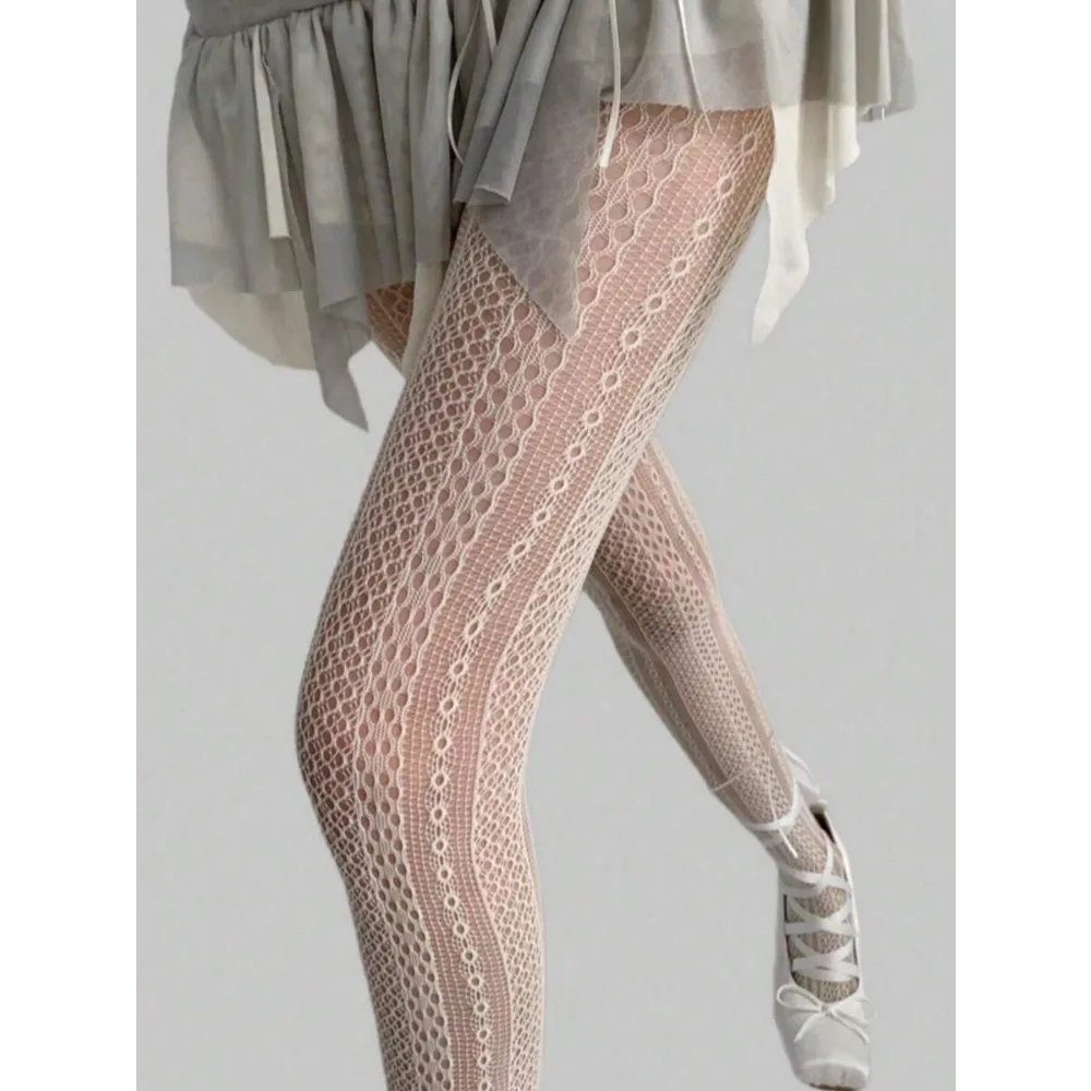 Kawaii 1 Pair White Flower Patterned Elastic Fishnet Stockings
Kawaii 1 Pair White Flower Patterned Elastic Fishnet Stockings