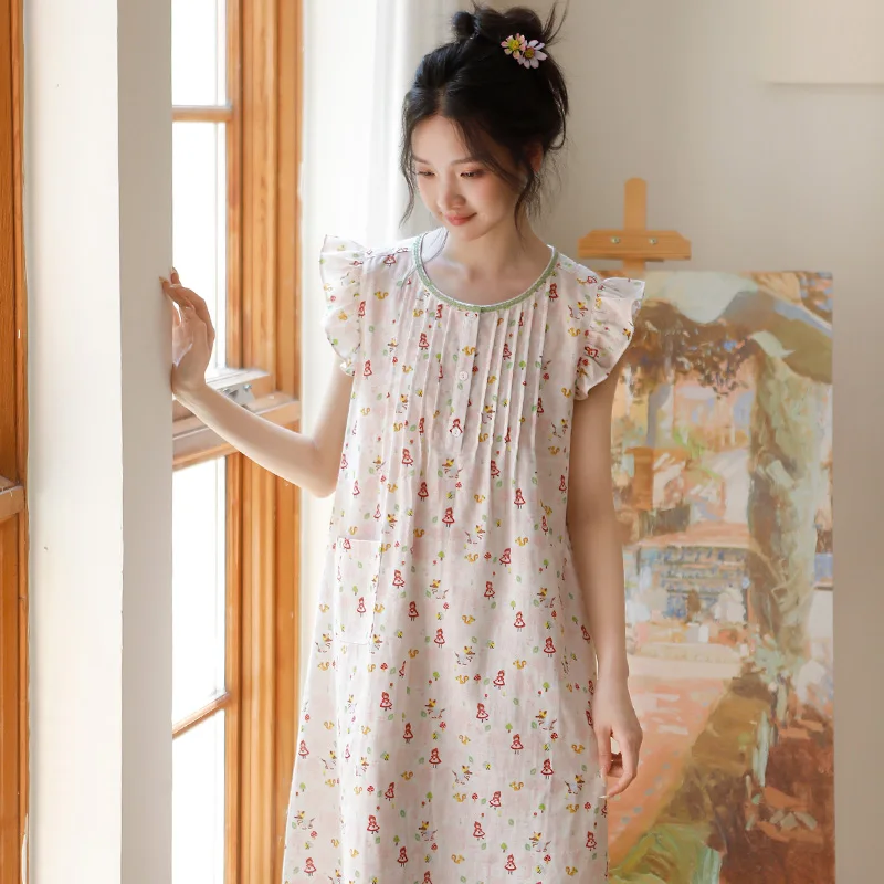 Fresh and sweet summer women's pure cotton gauze small flying sleeve nightgown Korean version casual and wearable home skirt
Fresh and sweet summer women's pure cotton gauze small flying sleeve nightgown Korean version casual and wearable home skirt