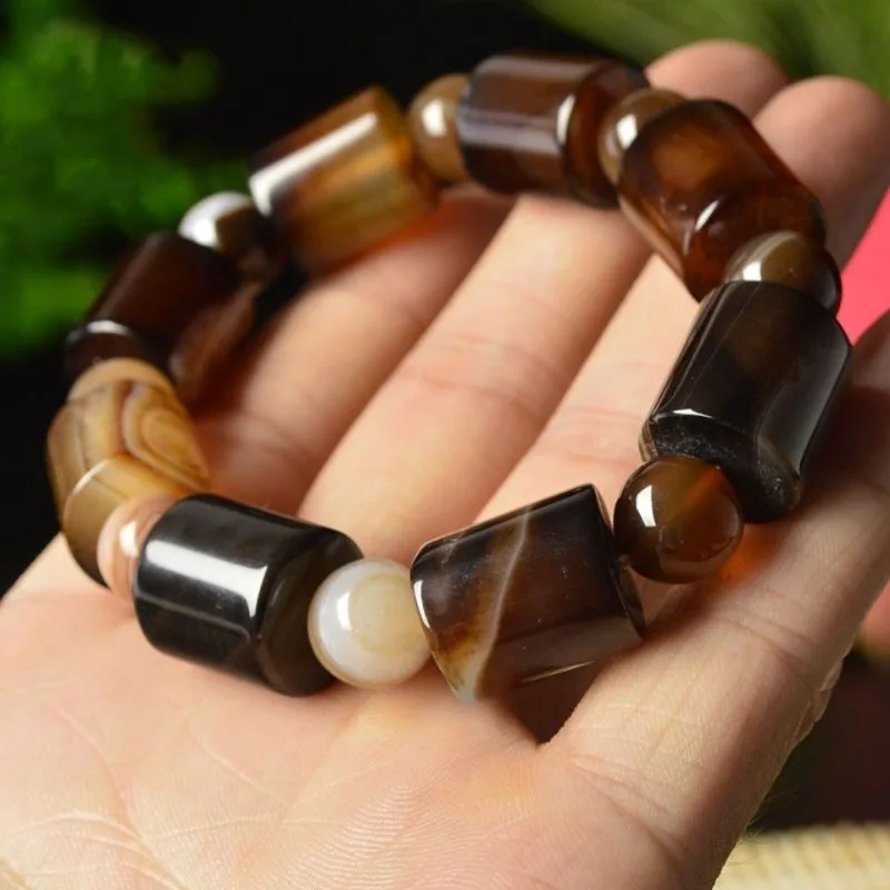 Genuine silk-twisted agate hand row men's agate bracelet bracelet, jade bracelet.
Genuine silk-twisted agate hand row men's agate bracelet bracelet, jade bracelet.
