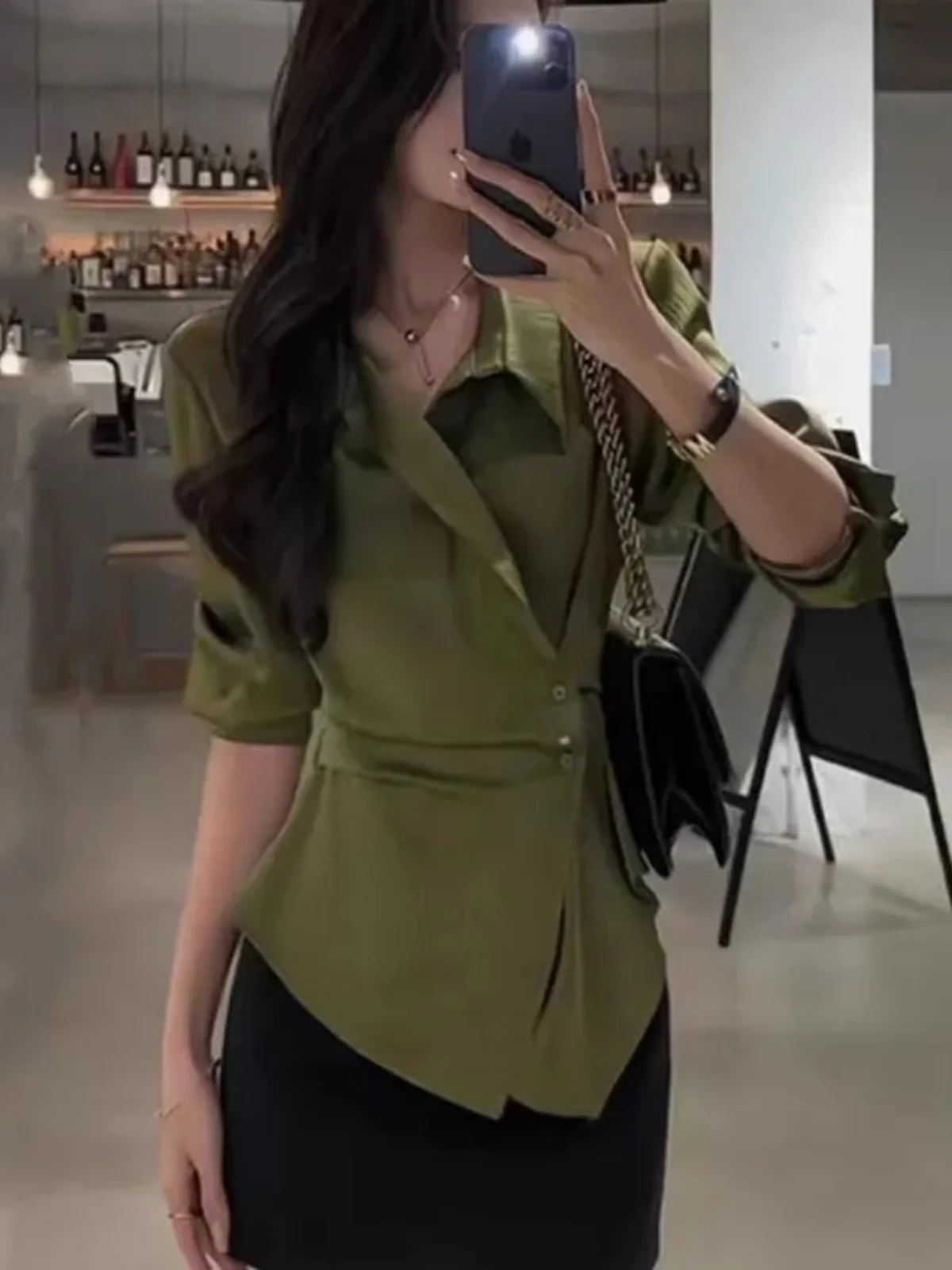 Silk Satin Women's Shirt Spring Design Waist-Cinched Mature Style Long Sleeve Collar Commute Fashion Korean Version
Silk Satin Women's Shirt Spring Design Waist-Cinched Mature Style Long Sleeve Collar Commute Fashion Korean Version