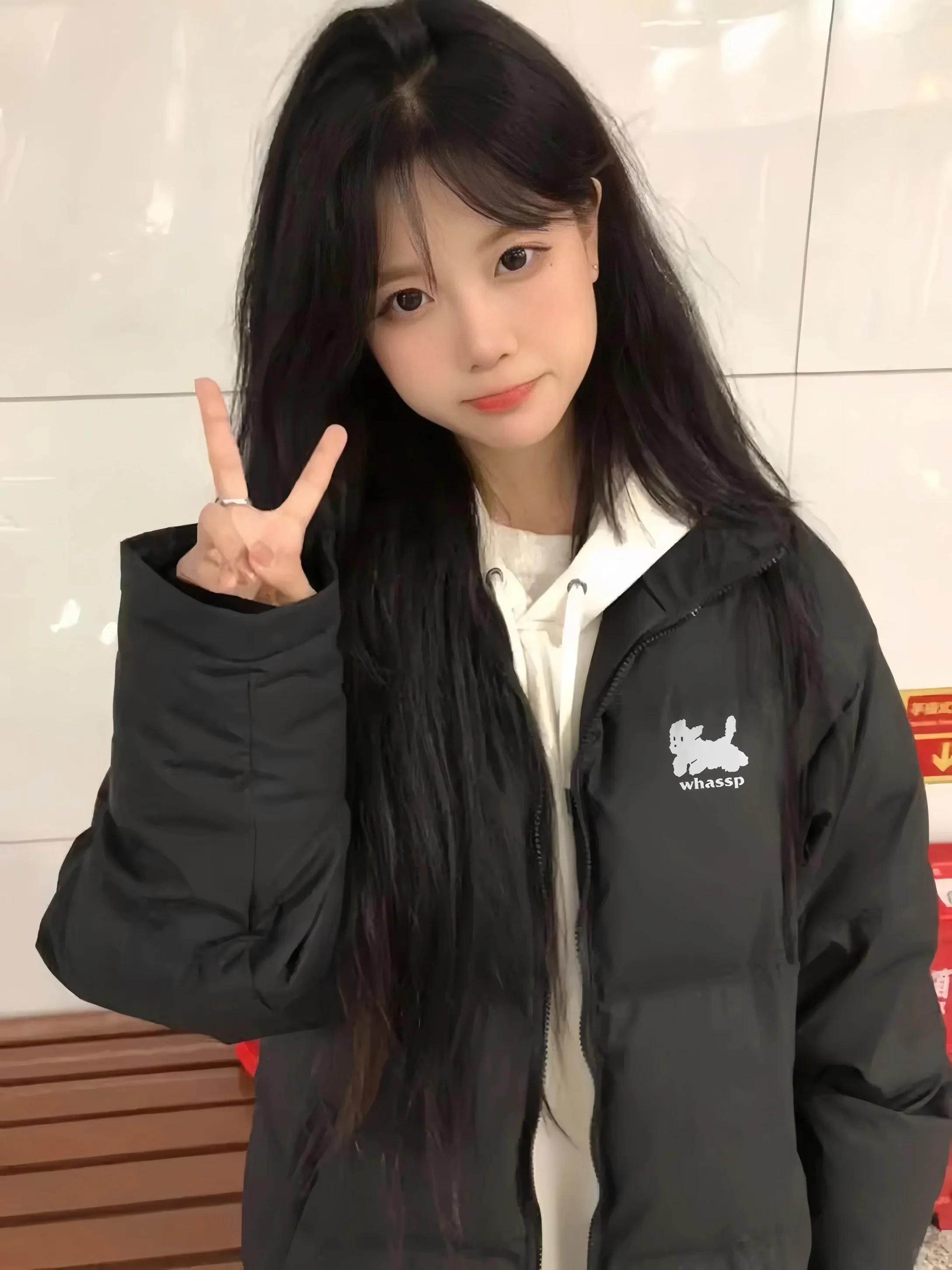 Корейская женская парка с воротником-шалью, гладкая, шелковистая, в полоску, структурированная, приталенная, эффектная, изысканная, с эффектом сатина
Корейская женская парка с воротником-шалью, гладкая, шелковистая, в полоску, структурированная, приталенная, эффектная, изысканная, с эффектом сатина