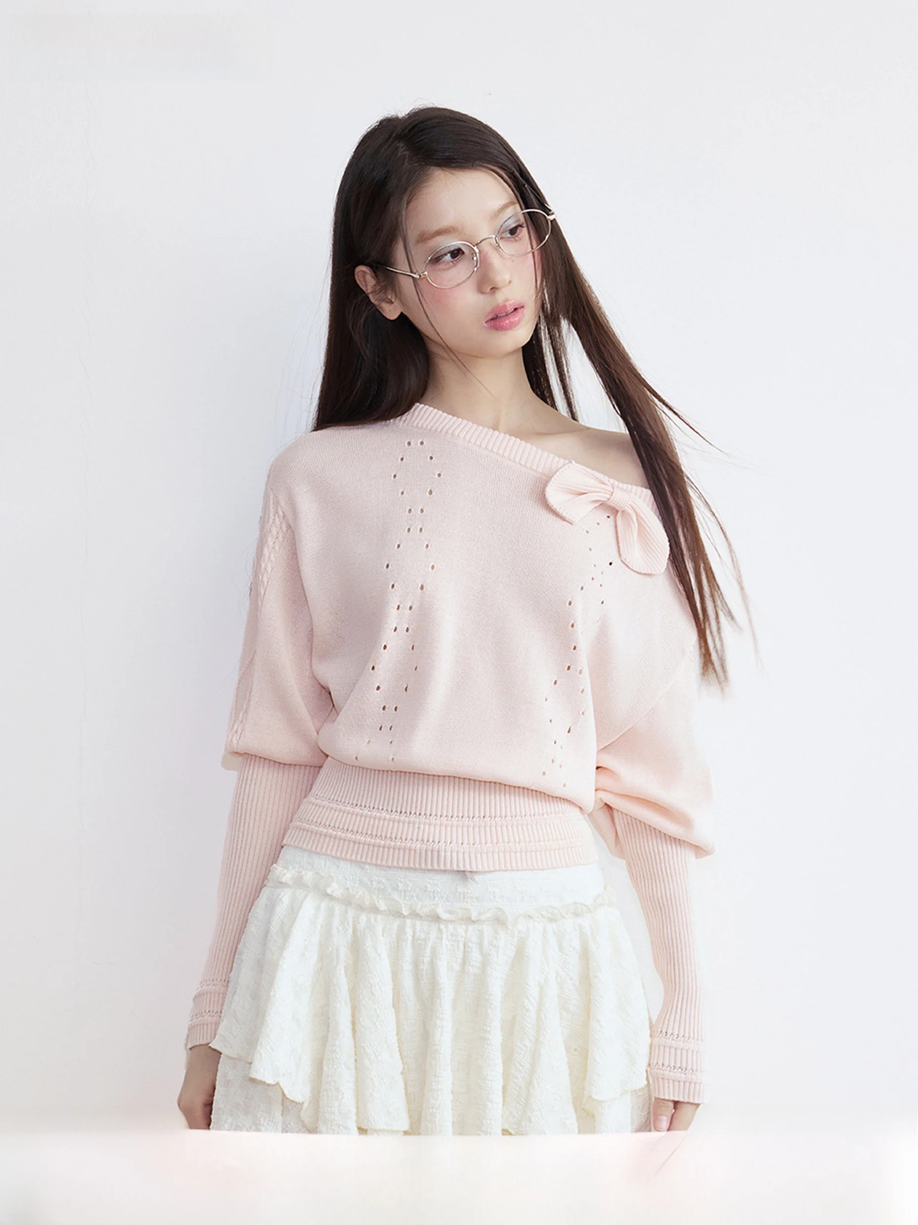 Umoumo Sweet Style Knitted Sweater with Hollow out Design Shoulder Bows Waist Cinching Long Sleeve Short Length Casual Wear
Umoumo Sweet Style Knitted Sweater with Hollow out Design Shoulder Bows Waist Cinching Long Sleeve Short Length Casual Wear