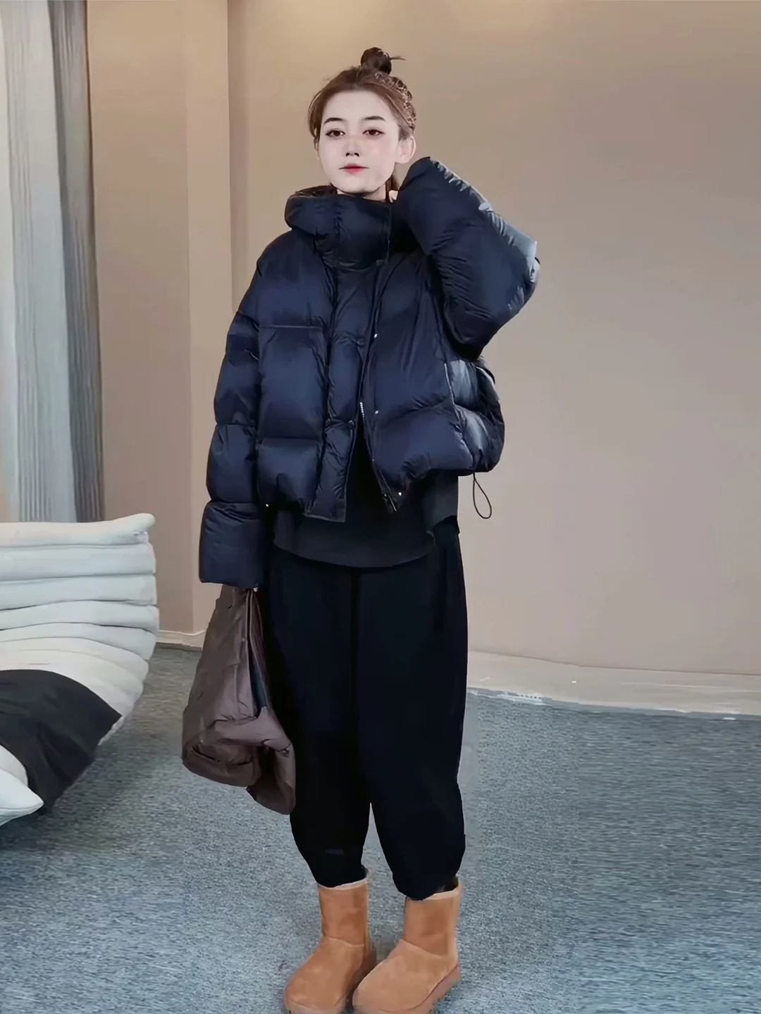 Faionable ort Hooded Women's down Jaet 2025 Winter New Sle Cact Size Versatile Bread Coat Casual Loose Fit Warmth
Faionable ort Hooded Women's down Jaet 2025 Winter New Sle Cact Size Versatile Bread Coat Casual Loose Fit Warmth