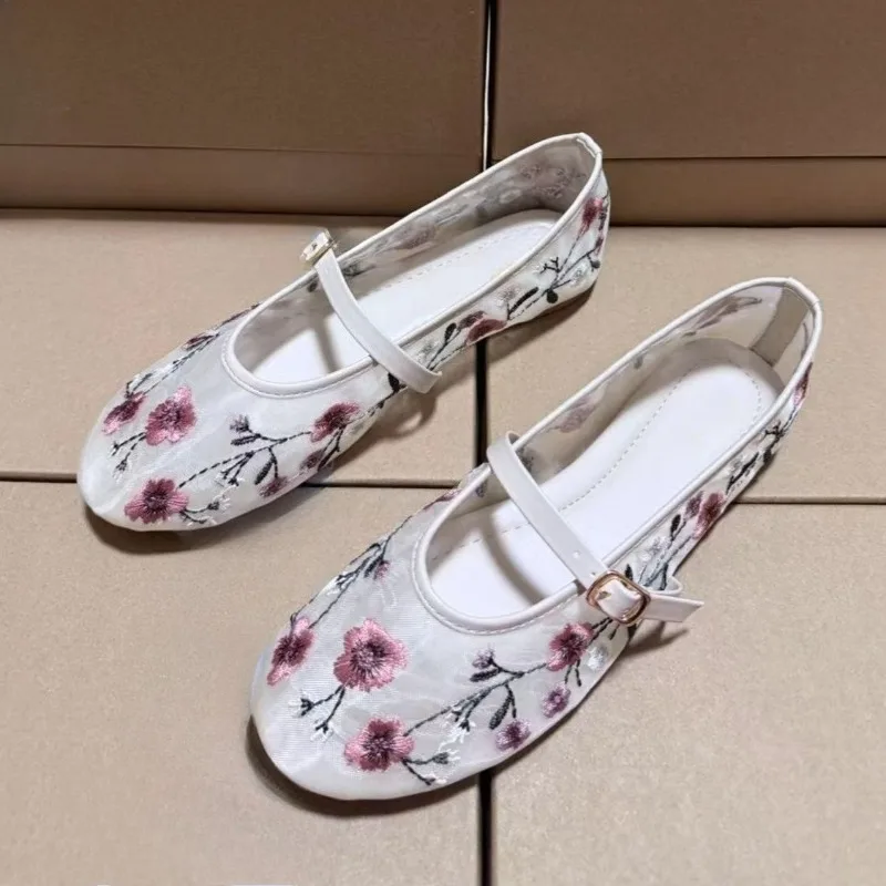 Brand Summer Women Mary Jane Shoes Chinese Style Embroidered Flower Mesh Designer Cozy Light Daily Outside Ladies Ballet Flats 
Brand Summer Women Mary Jane Shoes Chinese Style Embroidered Flower Mesh Designer Cozy Light Daily Outside Ladies Ballet Flats