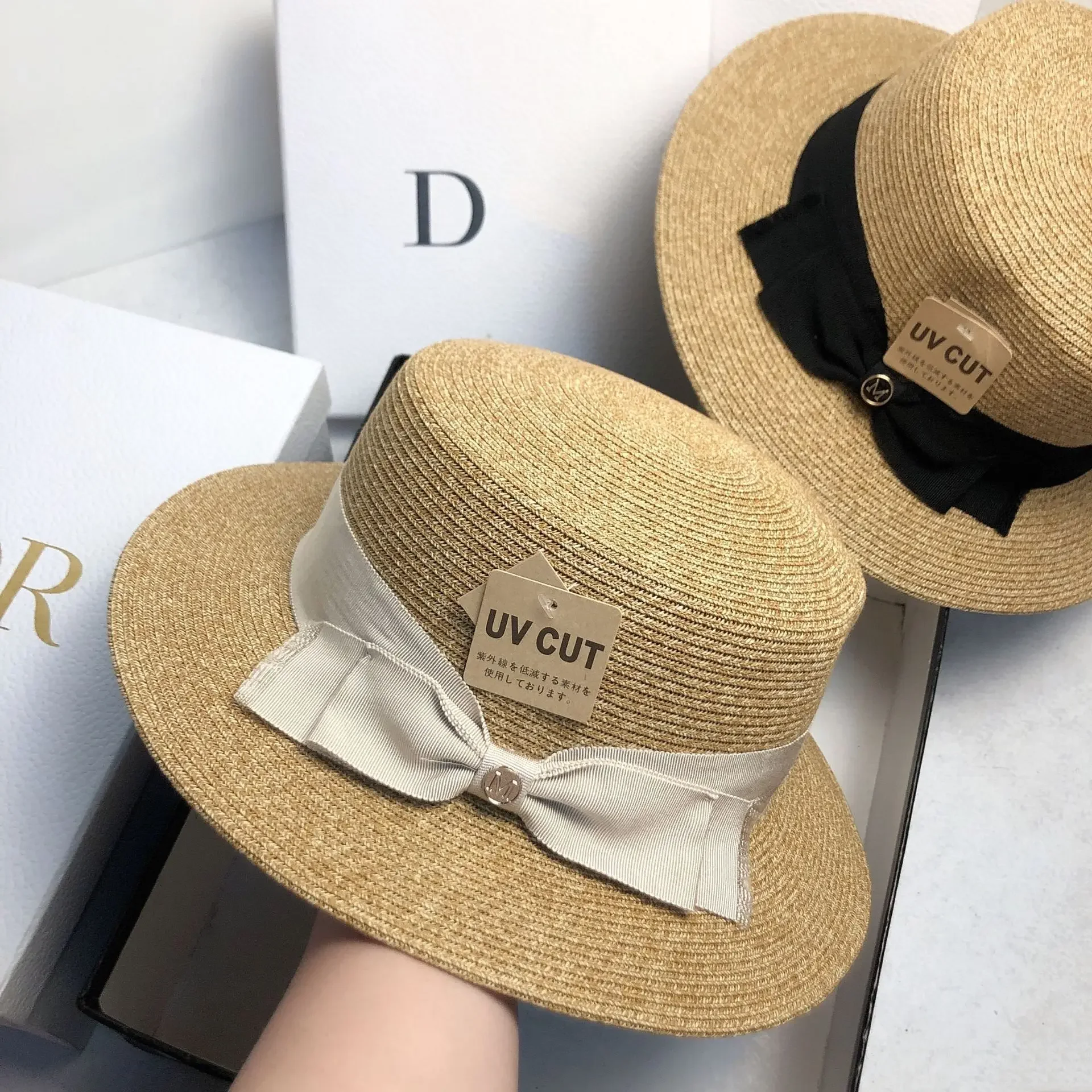 Summer Must Have! Women's Fashionable Versatile Thin Braid Braided Flat Top Straw Hat Breathable,Light Shade for Sun Protection
Summer Must Have! Women's Fashionable Versatile Thin Braid Braided Flat Top Straw Hat Breathable,Light Shade for Sun Protection