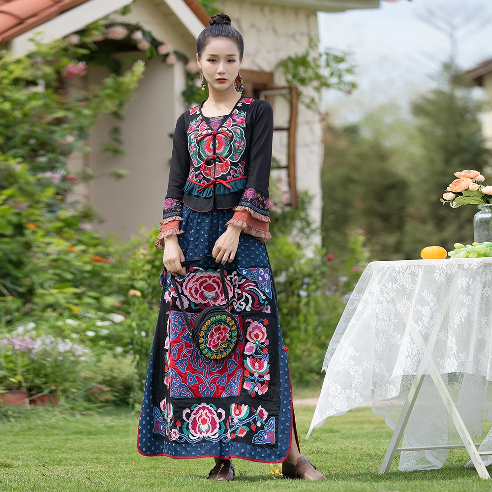 High Waist Cotton Linen Patchwork Heavy Embroidery Vintage mid Length A-Line Skirt Elastic Waist Design Commute Style Skirt
High Waist Cotton Linen Patchwork Heavy Embroidery Vintage mid Length A-Line Skirt Elastic Waist Design Commute Style Skirt