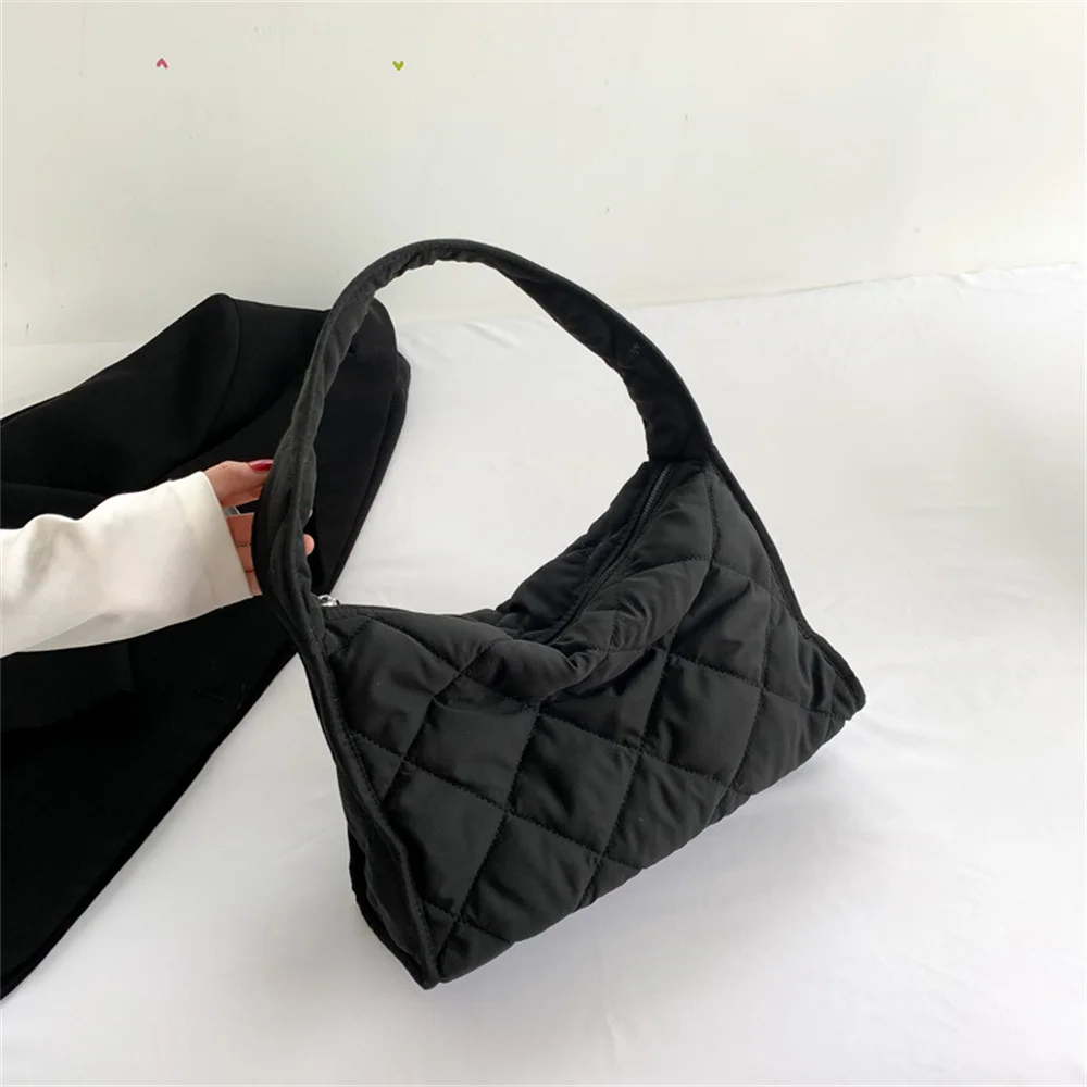Quilted Padded Bag Women Shoulder Bag Korean Large Capacity Nylon Handbag Crossbody Bag Girls Student Shopping Bag Pouch
Quilted Padded Bag Women Shoulder Bag Korean Large Capacity Nylon Handbag Crossbody Bag Girls Student Shopping Bag Pouch