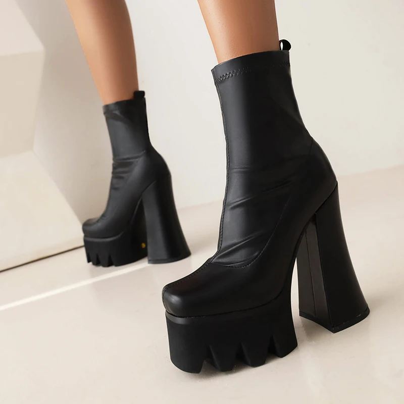 High Platform Hollow Heel Fashion Short Boots Elastic PU Super High Thick Heel Plush Inner Lining Nightclub Trend Women's Boots
High Platform Hollow Heel Fashion Short Boots Elastic PU Super High Thick Heel Plush Inner Lining Nightclub Trend Women's Boots