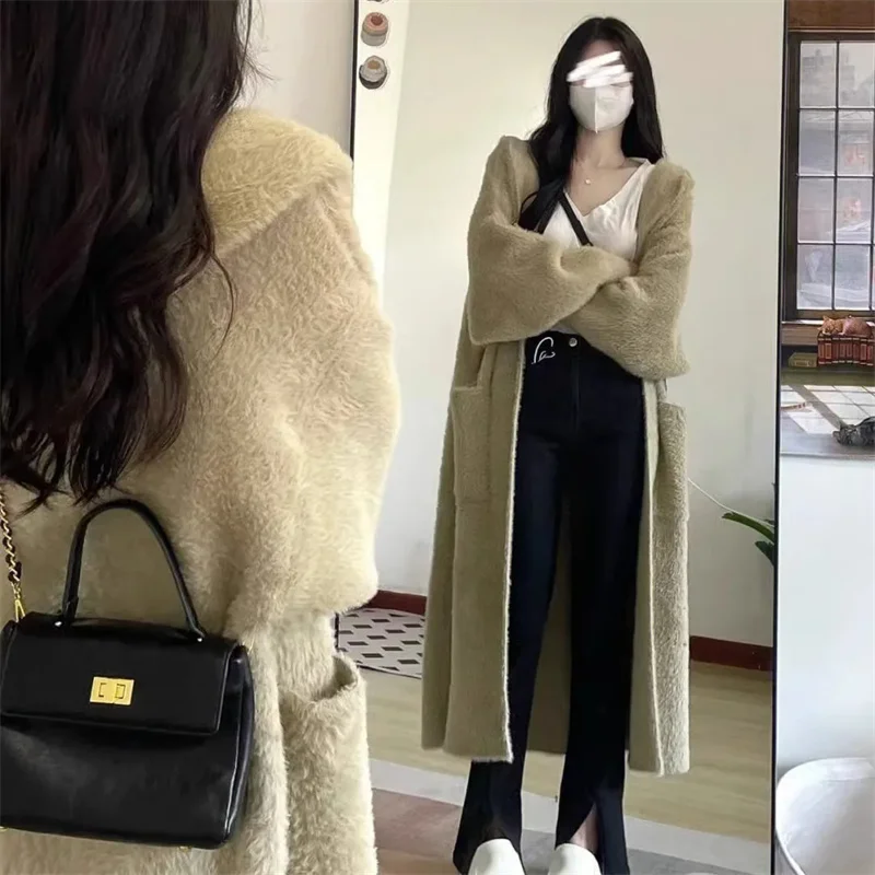 Пальто с капюшоном, свитер из норки, кардиган, женский 2026, осень-зима, ленивый стиль, средней длины выше колена, вязаный свитер из мохера, куртка WLF
Пальто с капюшоном, свитер из норки, кардиган, женский 2026, осень-зима, ленивый стиль, средней длины выше колена, вязаный свитер из мохера, куртка WLF