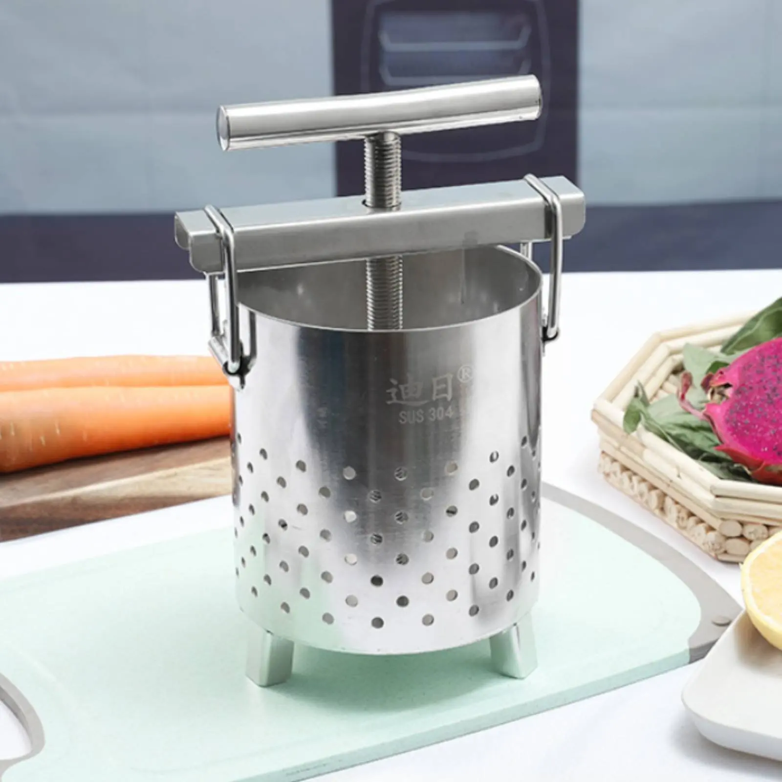 Dumpling Filling Press Multi Use Vegetable Water Drainer Vegetable Dehydration Tool Easy to Clean Household Utensil
Dumpling Filling Press Multi Use Vegetable Water Drainer Vegetable Dehydration Tool Easy to Clean Household Utensil
