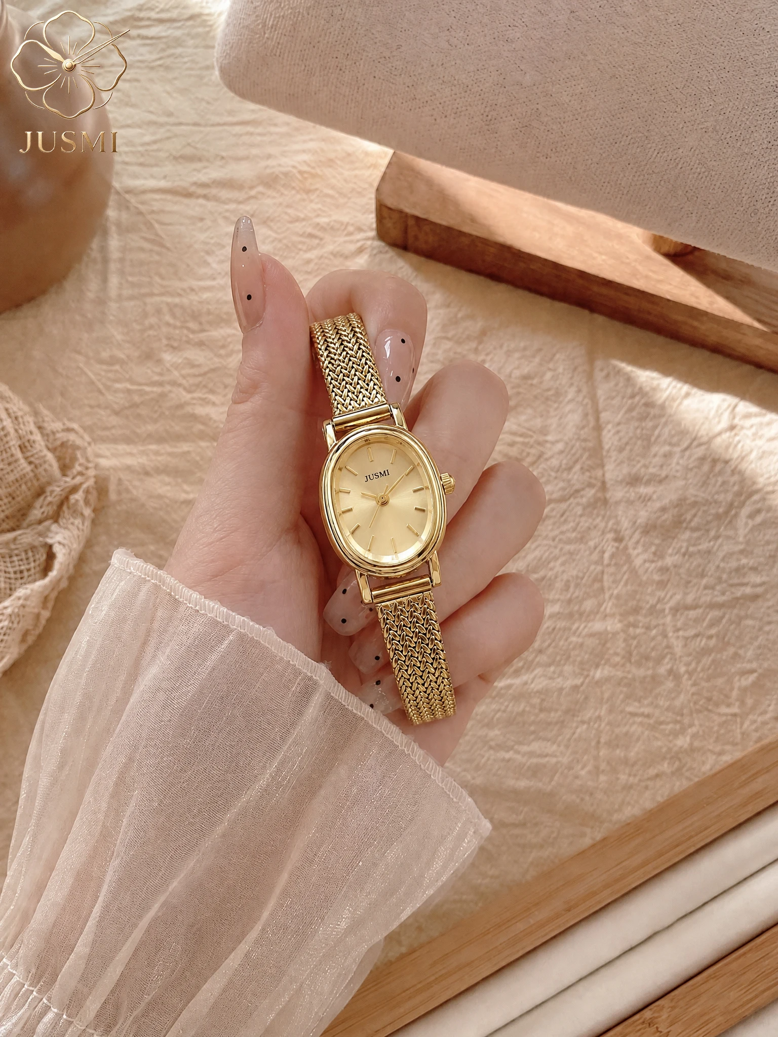 1Pcs Teen JUSMI Gold Oval Mesh Strap Quartz Watch, No Box for Back To School, Vacation & Holiday Elegant Daily Wristwatch
1Pcs Teen JUSMI Gold Oval Mesh Strap Quartz Watch, No Box for Back To School, Vacation & Holiday Elegant Daily Wristwatch