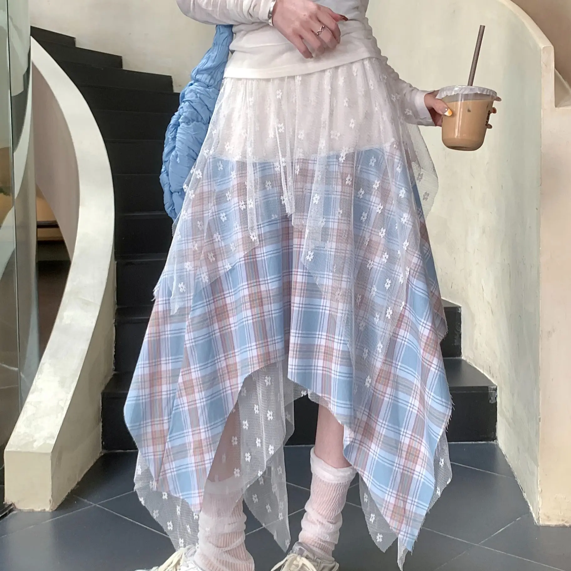 Blue Checkered Irregular Lace Spliced Skirt Women Summer New Sweet Design Chic Beautiful Mesh Skirt
Blue Checkered Irregular Lace Spliced Skirt Women Summer New Sweet Design Chic Beautiful Mesh Skirt