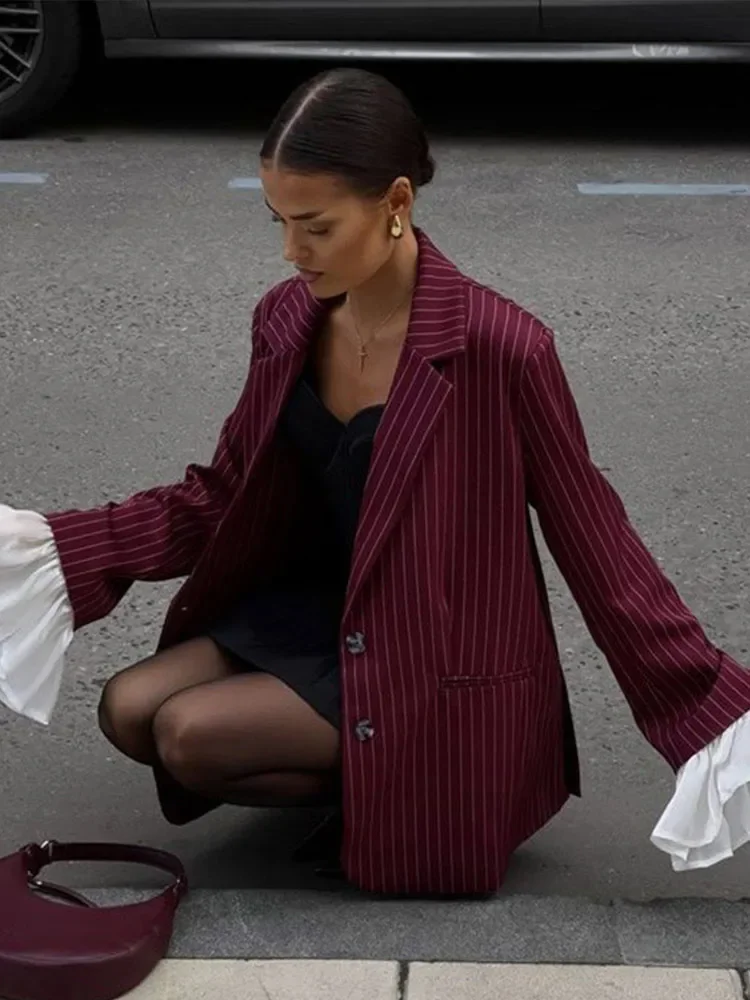 Patchwork Striped Blazer Suit Women Lapel Flare Long Sleeve Lady Coats Autumn Single Breasted Pockets Female Commute Jacket
Patchwork Striped Blazer Suit Women Lapel Flare Long Sleeve Lady Coats Autumn Single Breasted Pockets Female Commute Jacket