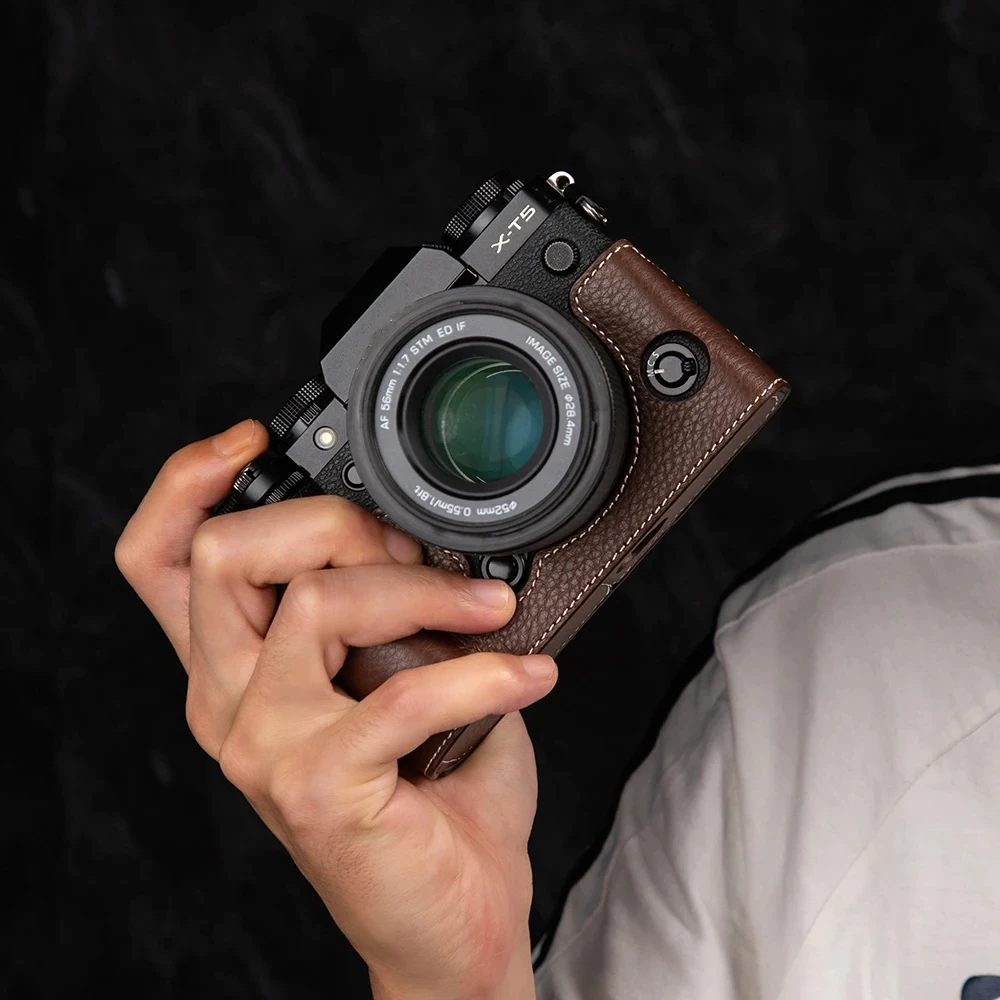 X-T5 Case Handmade Genuine Leather XT5 Bag Protective Case for Fujifilm XT5 X-T5 Camera Bag XT5 Retro Camera Bag Accessories
X-T5 Case Handmade Genuine Leather XT5 Bag Protective Case for Fujifilm XT5 X-T5 Camera Bag XT5 Retro Camera Bag Accessories