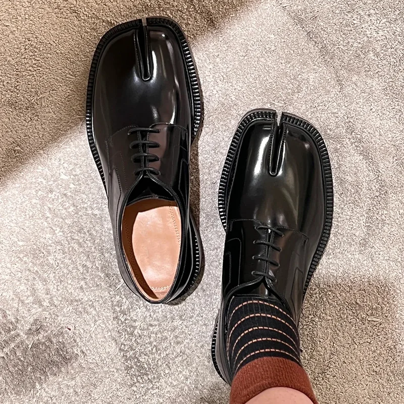 Genuine leather Split Toe Flats Women Slip-On Casual Shoes Women Fashion Mary Janes Tabi Shoes Pig Hoof Shoes Woman Loafers
Genuine leather Split Toe Flats Women Slip-On Casual Shoes Women Fashion Mary Janes Tabi Shoes Pig Hoof Shoes Woman Loafers