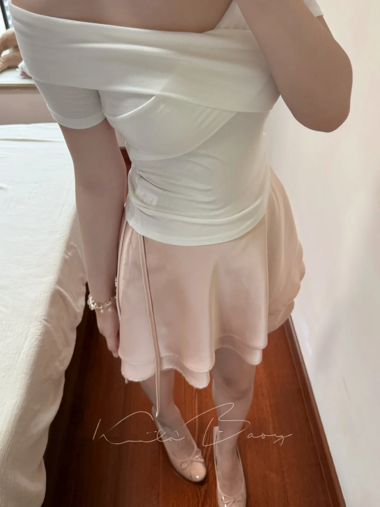 Pink Satin A-Line Skirt Women's Side-Tie Ballet Style Slimming Shorts with Safety Pants Double Layer High Waist Design
Pink Satin A-Line Skirt Women's Side-Tie Ballet Style Slimming Shorts with Safety Pants Double Layer High Waist Design